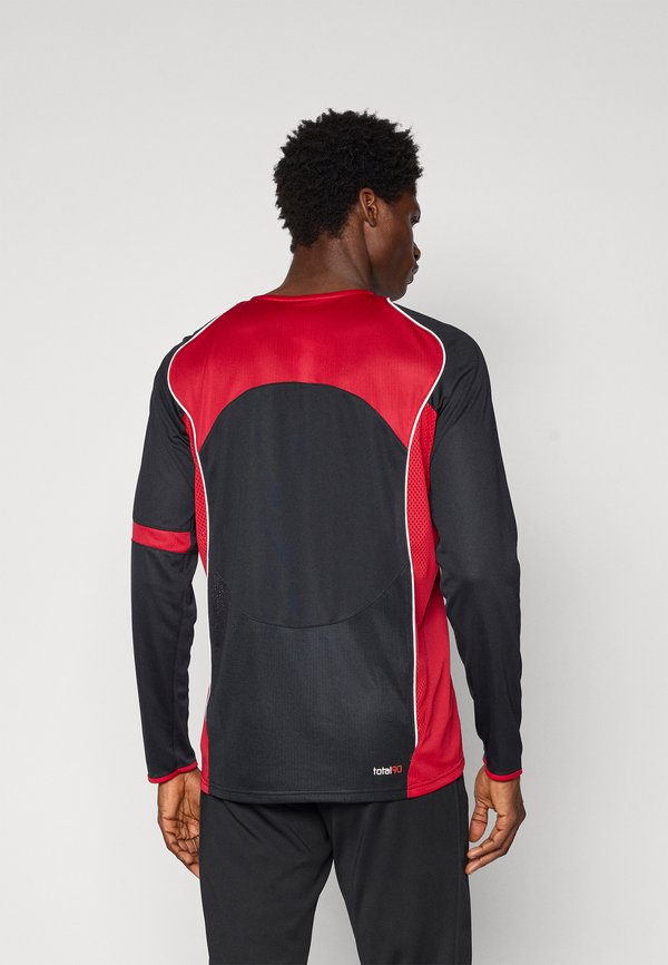 Nike Performance T90 TOP