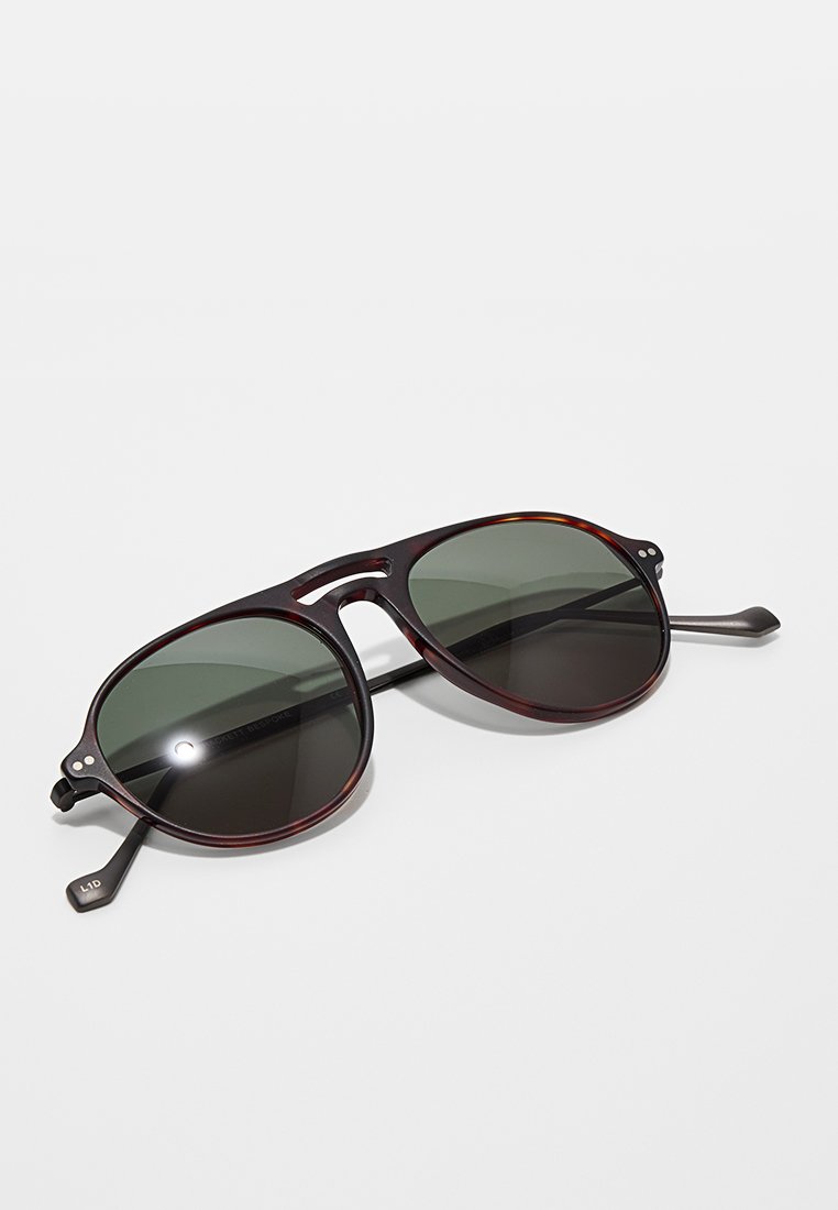 Hackett London