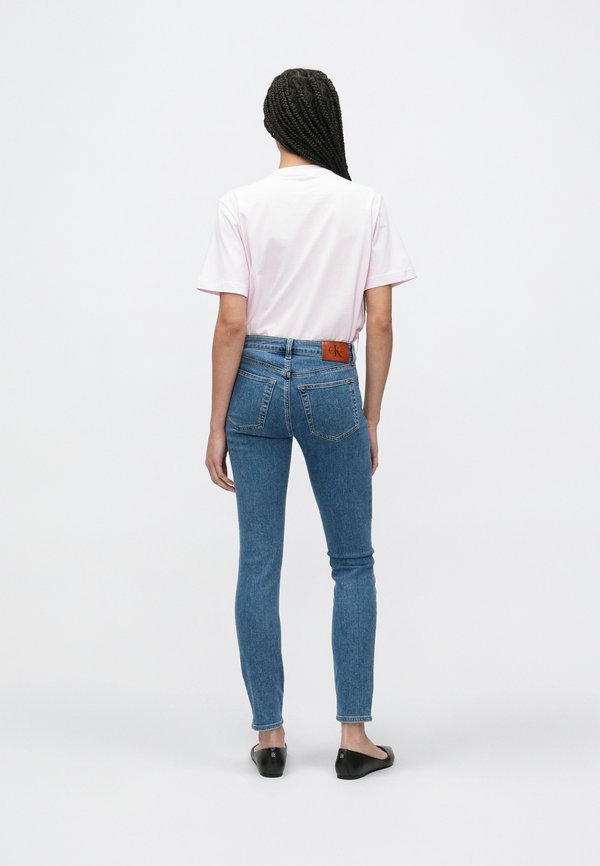 Calvin Klein Jeans MID RISE