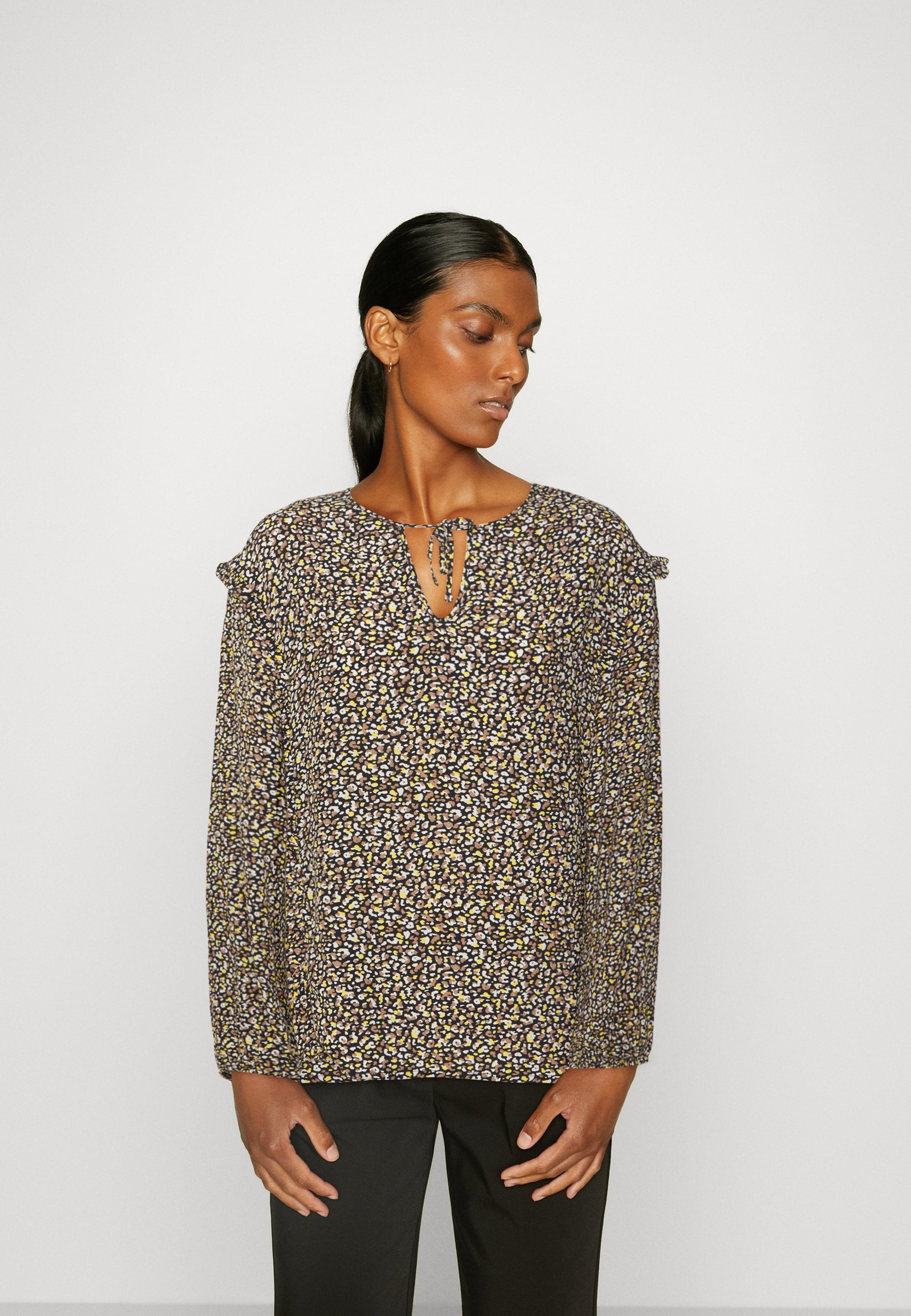 Re.draft FRILL BLOUSE