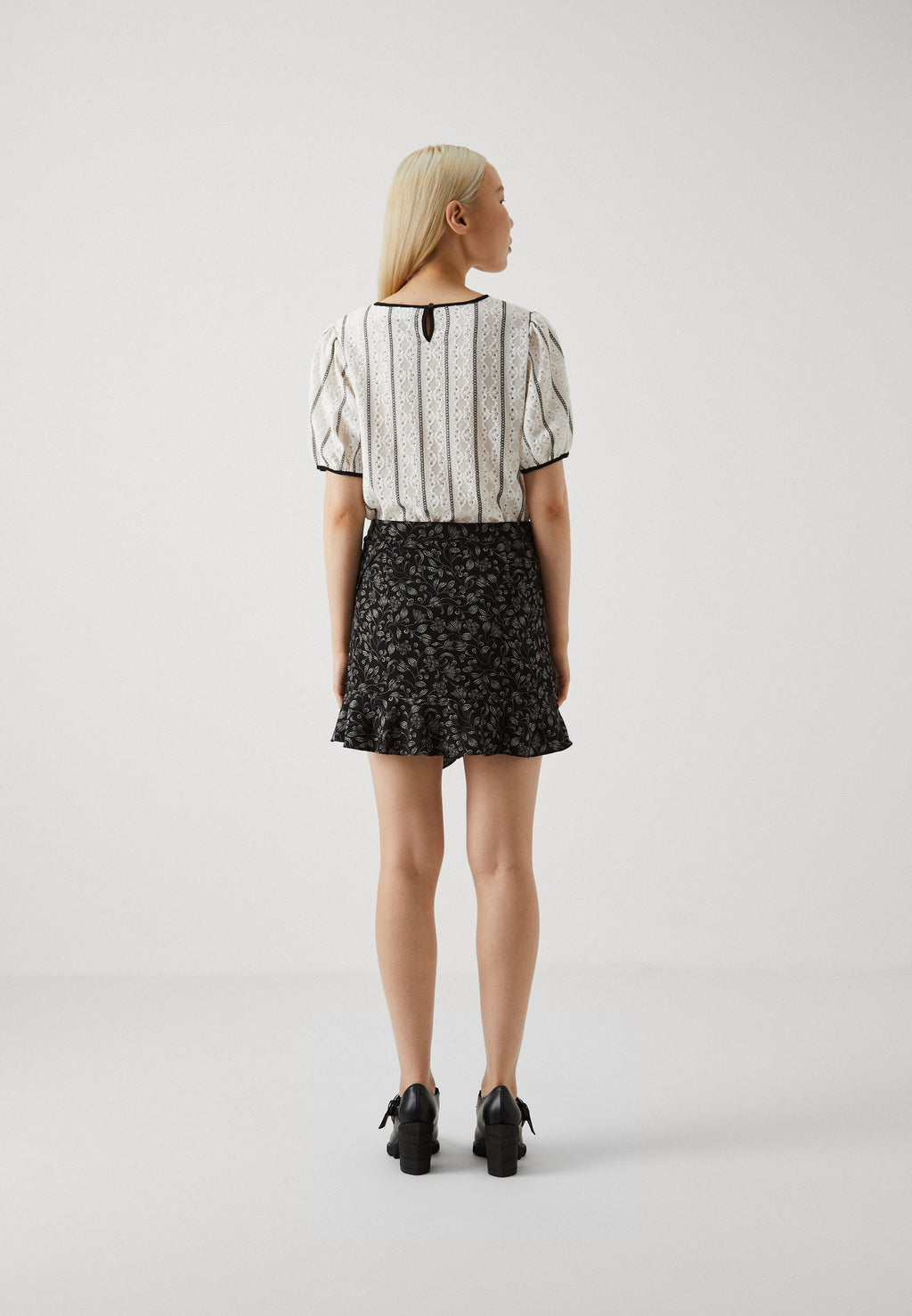 VILA VIGRANA SHORT RUSHING SKIRT
