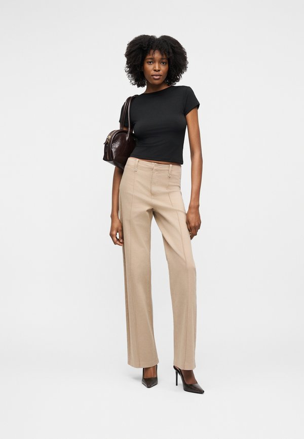 Vero Moda Tall VMMARLA PINTUCKS