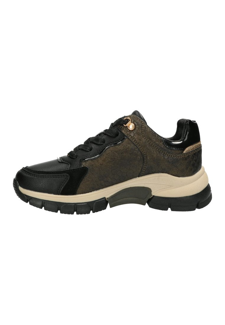 Schwarze und olivgrüne Sneakers aus strukturiertem Material, mit Lederakzenten, schnürbarem Design und einer dicken Sohle. Goldene Hardware-Details an der Seite.