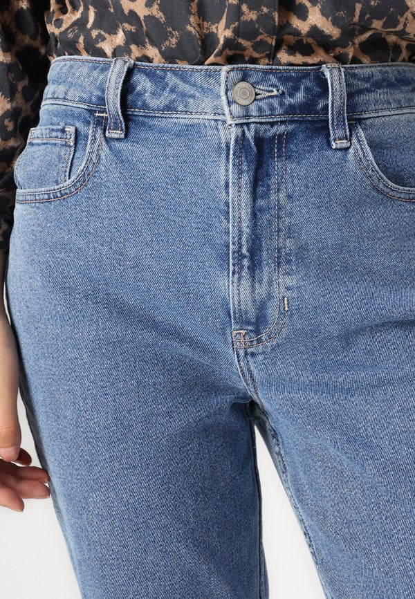 Hollister Co. Ultra high-rise medium wash 90s straight jeans