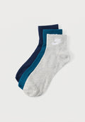 Nike Sportswear EVERYDAY ESSENTIAL ANKLE UNISEX 3 PACK - Sports socks - heather grey/blue force/midnight navy/white