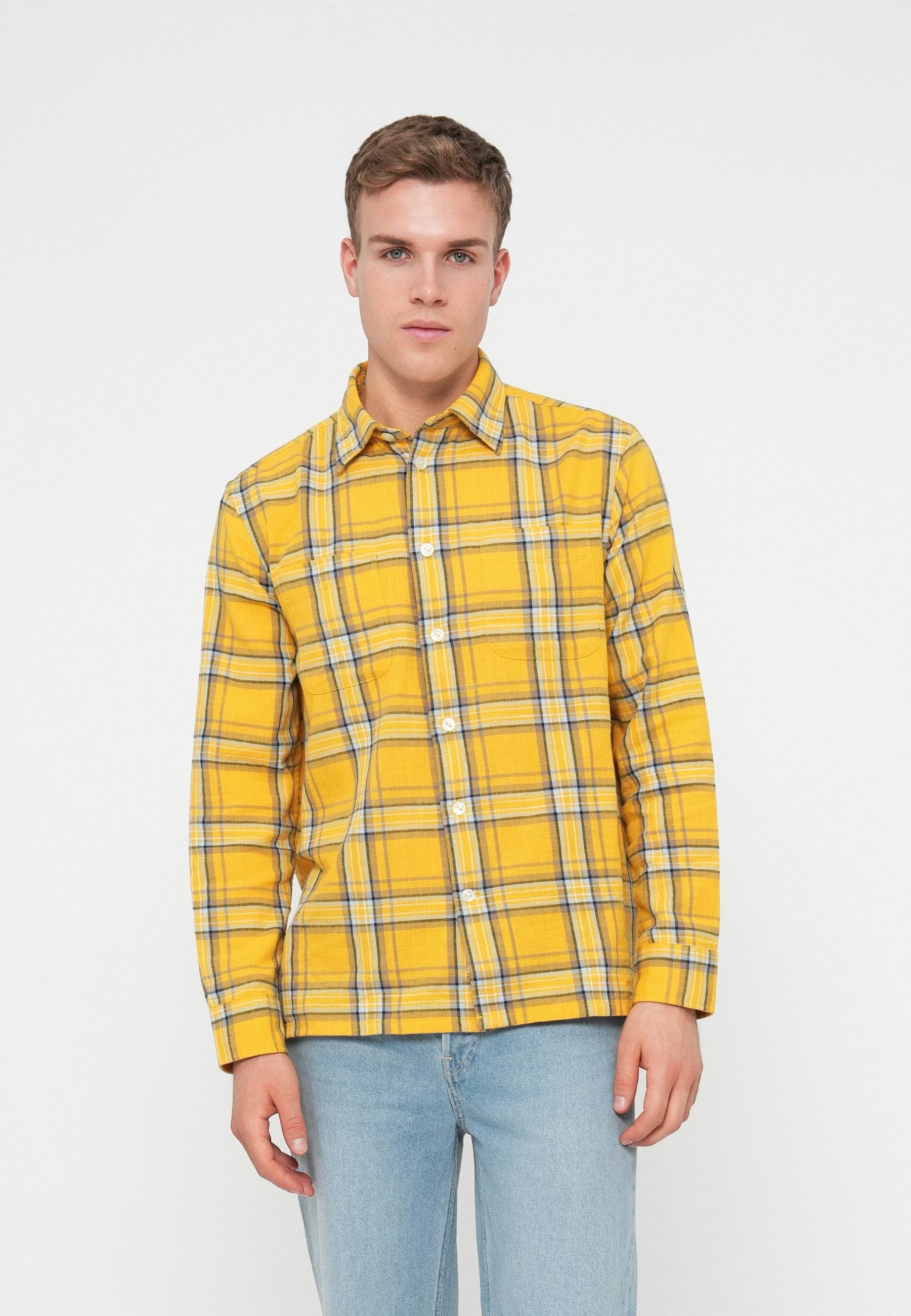 RELAXED FIT TEXTURED TWILL CHECK SHIRT Media 3