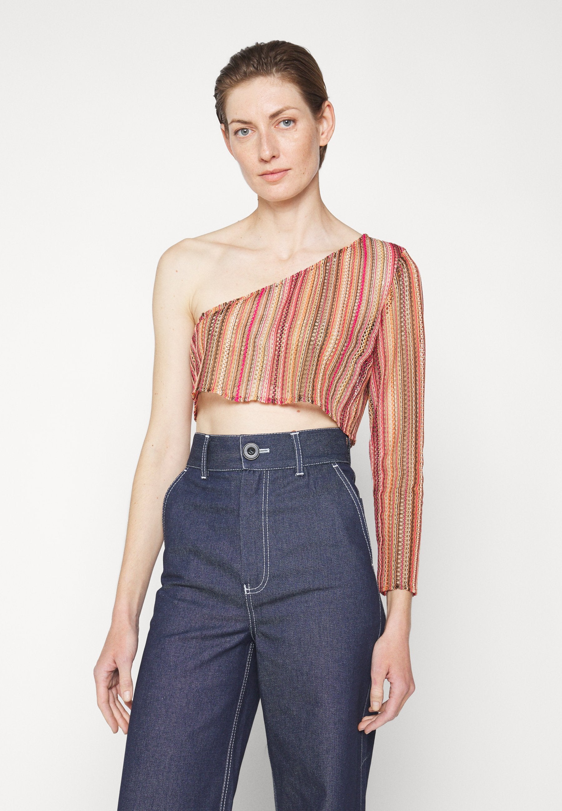 TOMMAZO ISIDOR ONE SHOULDER CROP