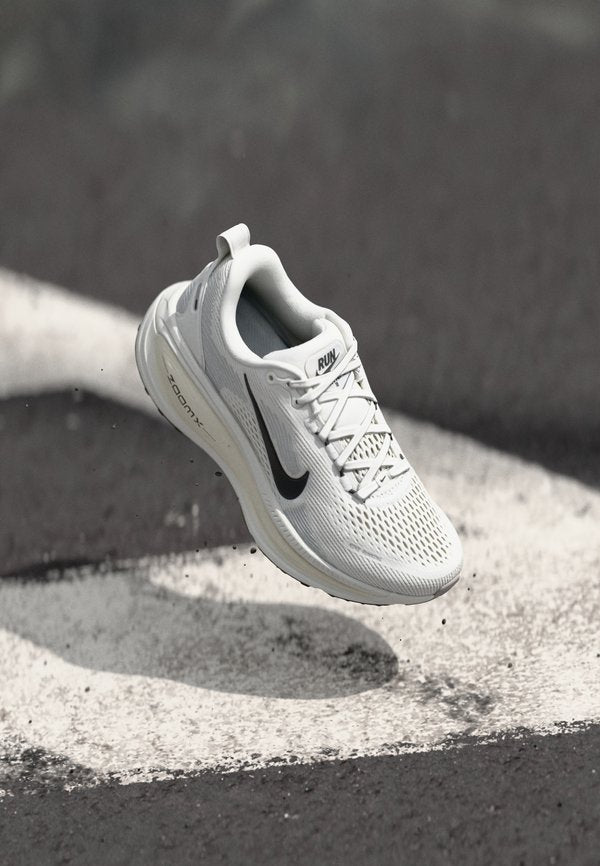 Nike Performance VOMERO 18 - Road running shoes - summit white/black/coconut milk