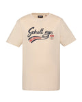 Beiges T-Shirt mit kurzen Ärmeln, auf der Brust in Schwarz und Rot bedruckt mit "Schott nyc Incorporated" und "Since 1913".