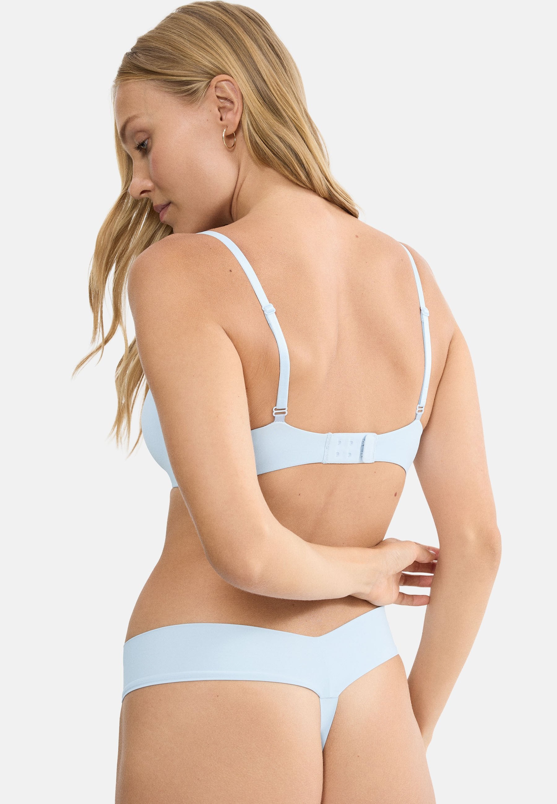 Triumph BODY MAKE-UP ILLUSION WHP EX