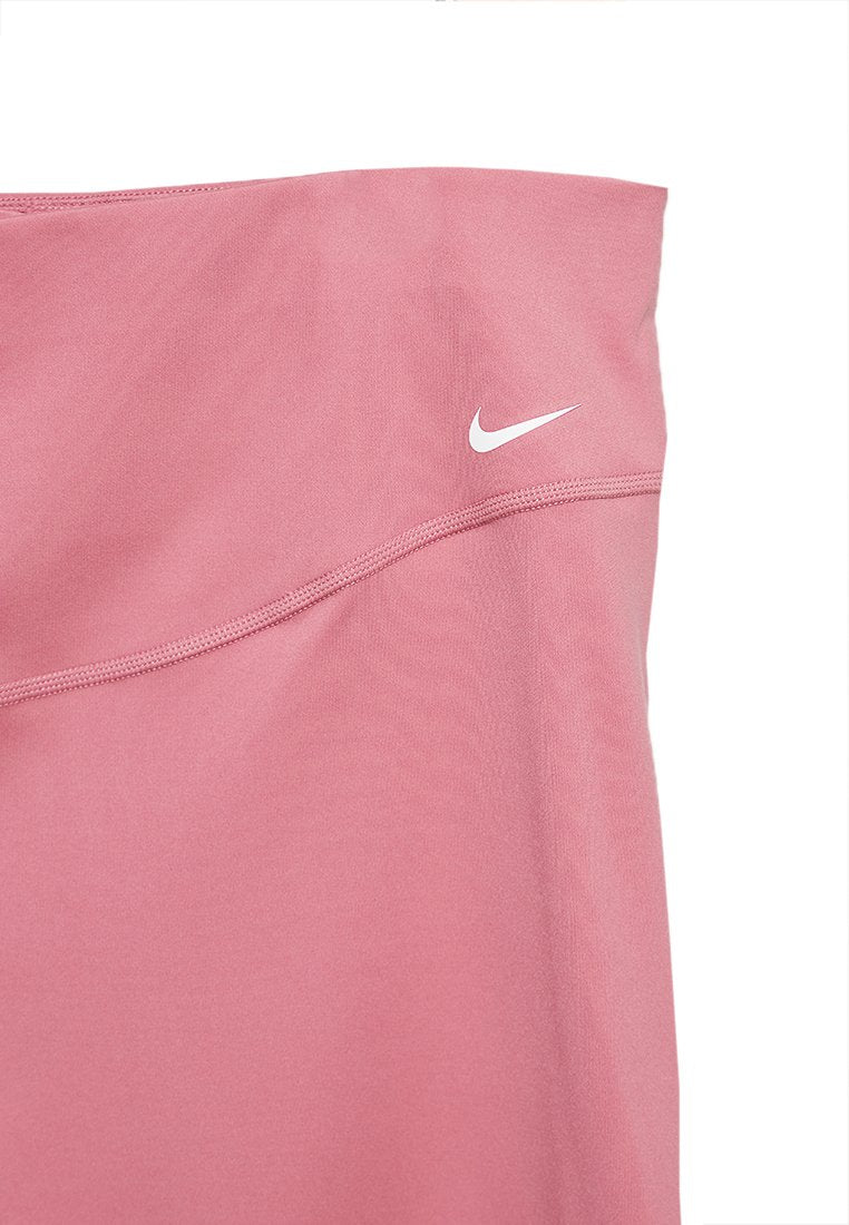 Nike Performance PLUS