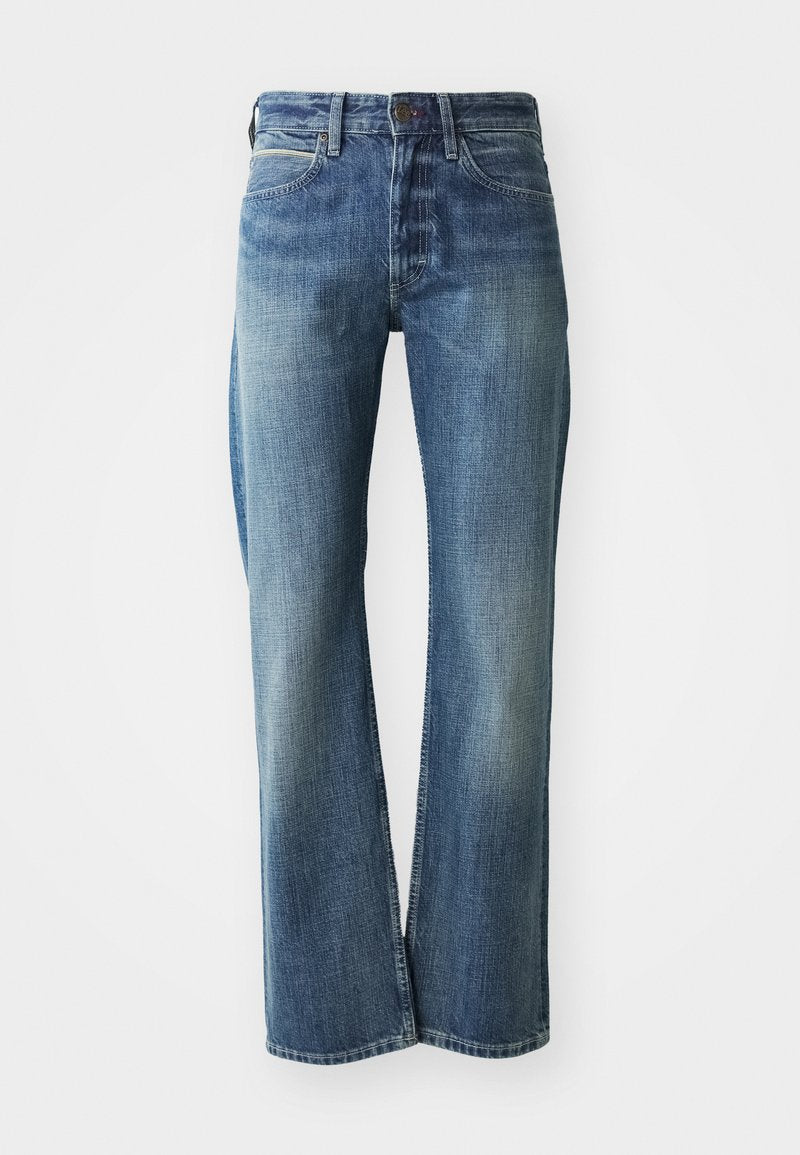 Jeans aus Denim in einem hellen bis mittleren Blauton, mit geradem Schnitt, klassischem Fünf-Taschen-Design und subtiler Ausbleichung auf der Vorderseite.