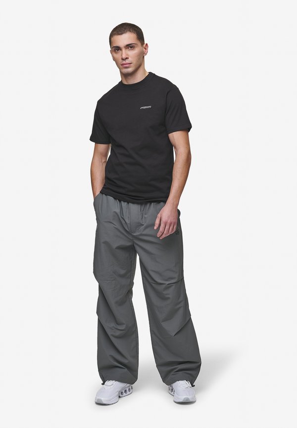 Pegador BANE TEE