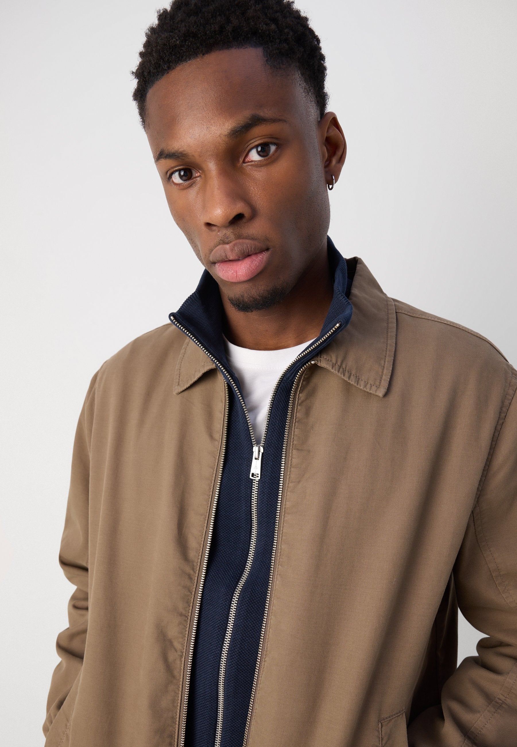 ZIP THROUGH OVERSHIRT Media 7