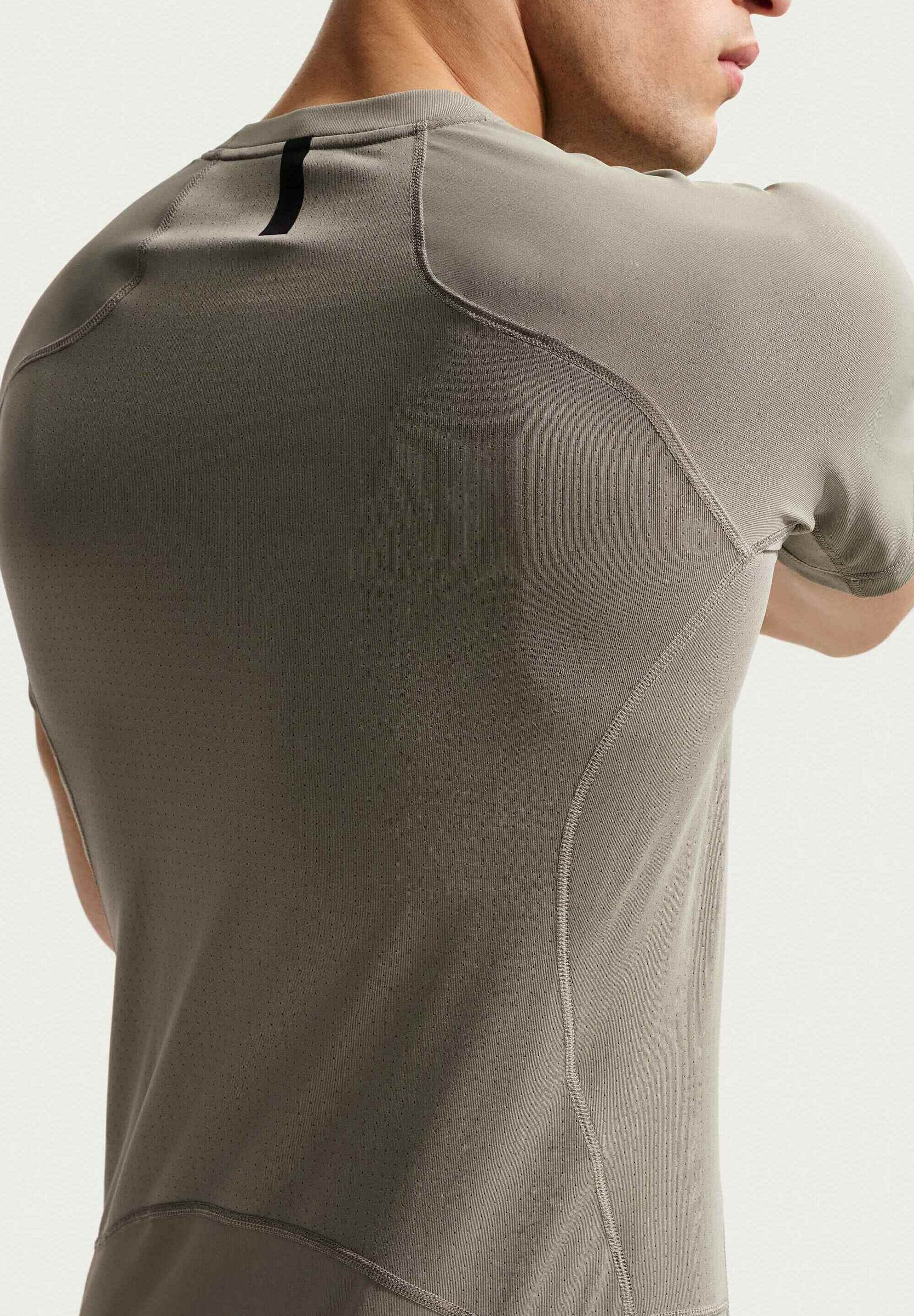 Nike Performance