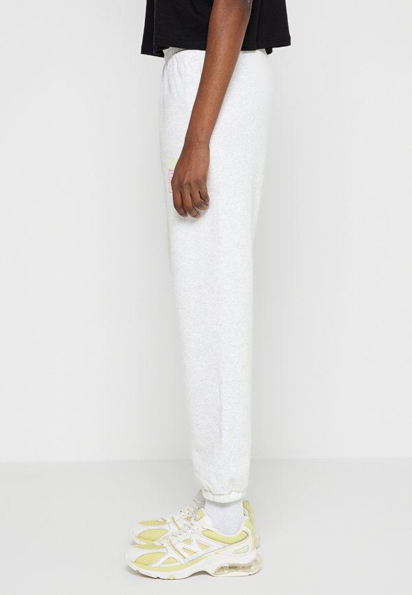 DKNY Sport