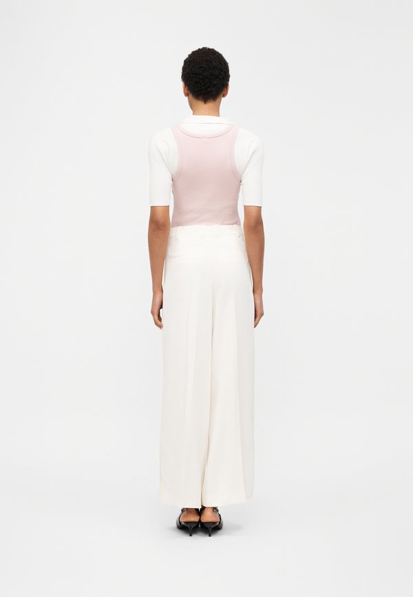 Selected Extra wide fit
