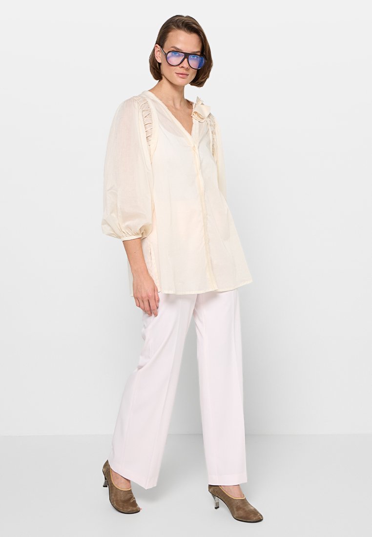 RIANI WIDE FIT