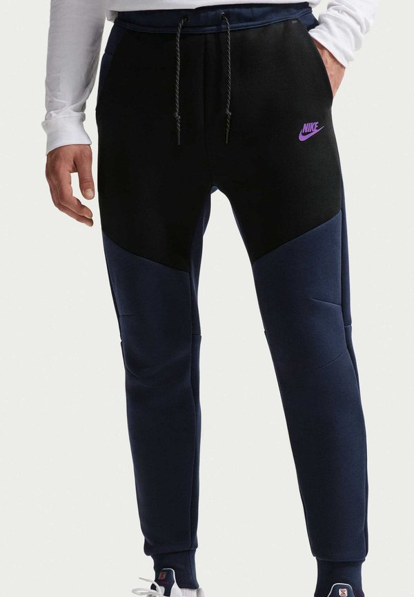 Nike Sportswear Tracksuit bottoms - obsidian black bright violet