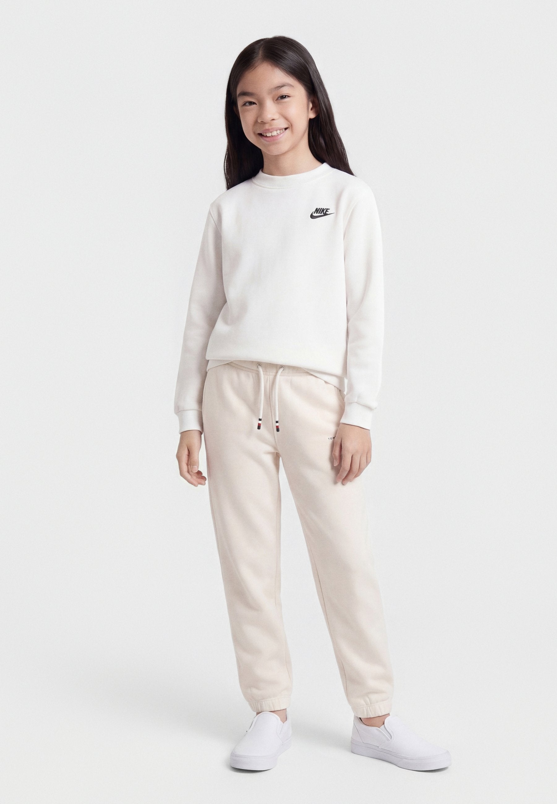 MINI CORP UNISEX Media 2