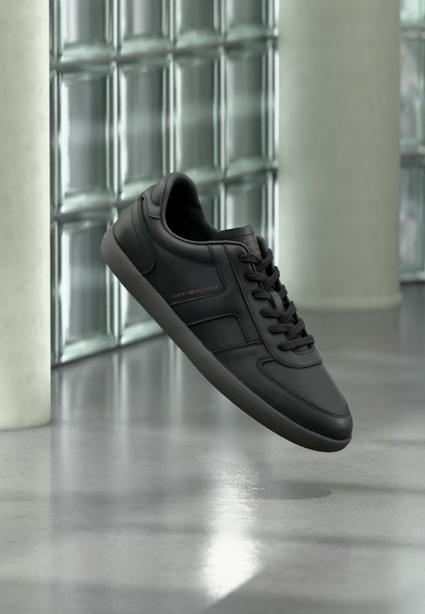 Tommy Hilfiger Trainers - black