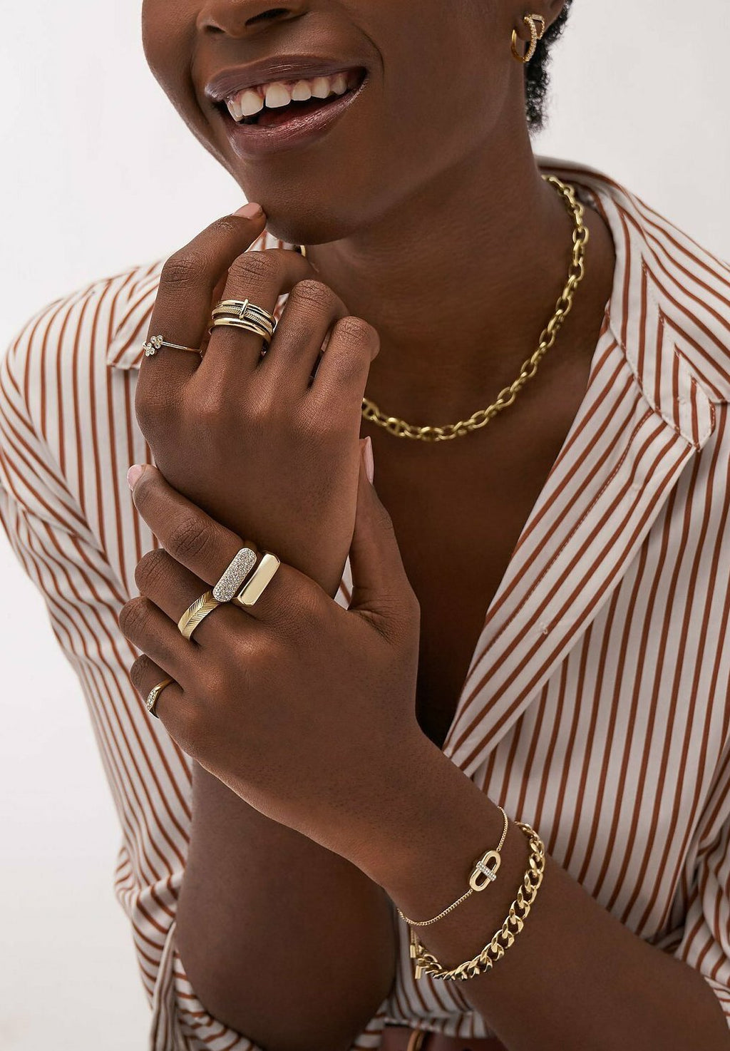 Fossil FOSSIL WOMEN'S HERITAGE D-LINK GLITZ GOLD-TONE STAINLESS STEEL SIGNET RING, JF04586710