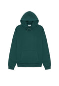Dunkelgrüner Kapuzenpullover aus weichem Stoff, mit einer Fronttasche, Kordeln und einem dezenten, auf der Brust aufgestickten Logo.