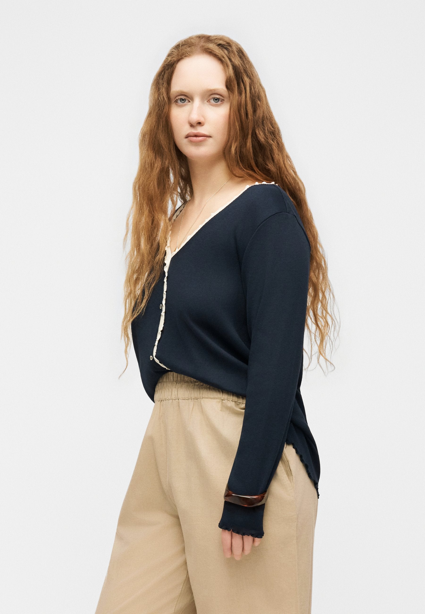 CARPAULA PULL UP PANT Media 5