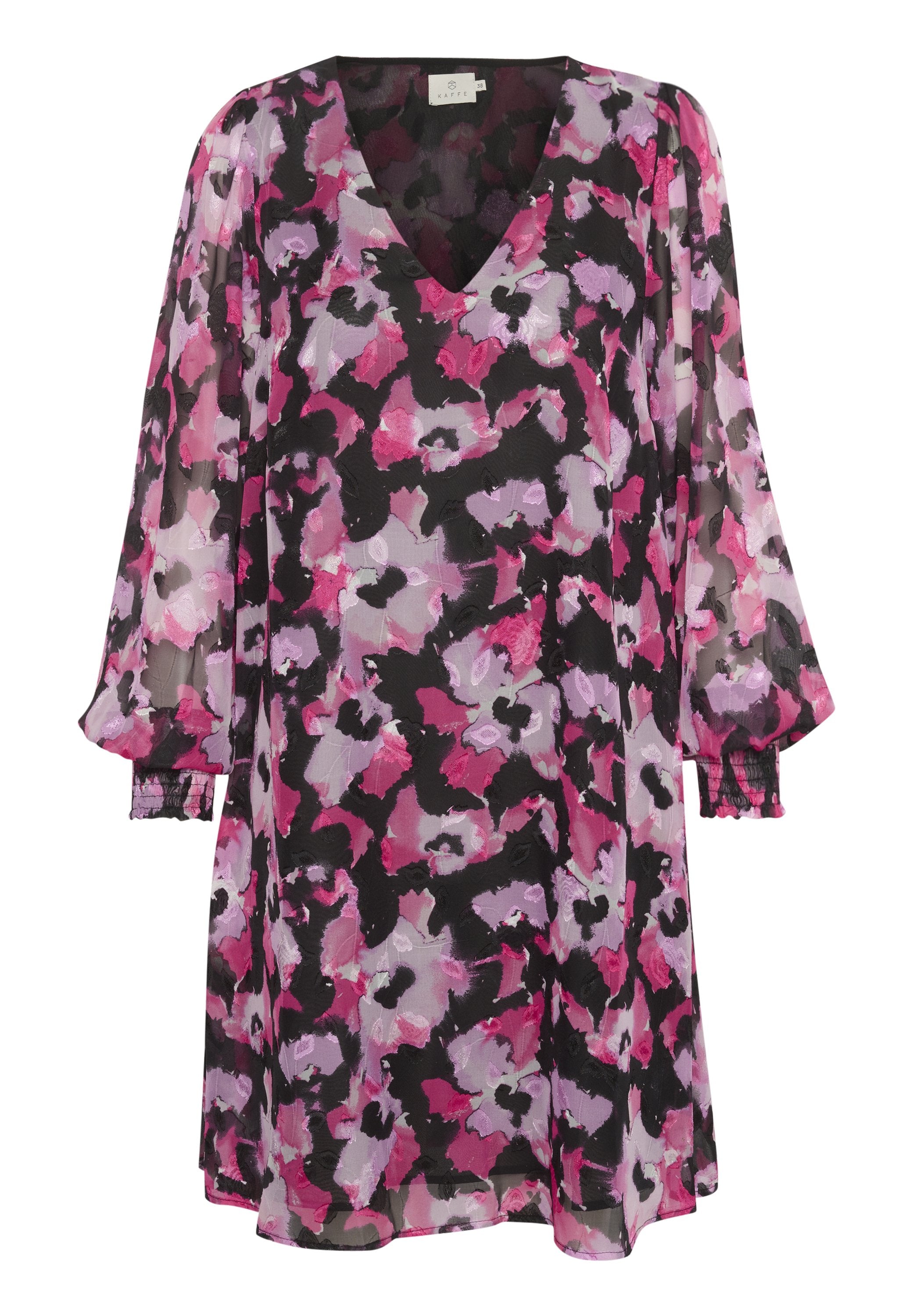 Durchsichtiges Kleid mit V-Ausschnitt, gerafften langen Ärmeln und einem schwarzen Grundton, das mit einem floralen Muster in Rosa, Lila und Weiß verziert ist.