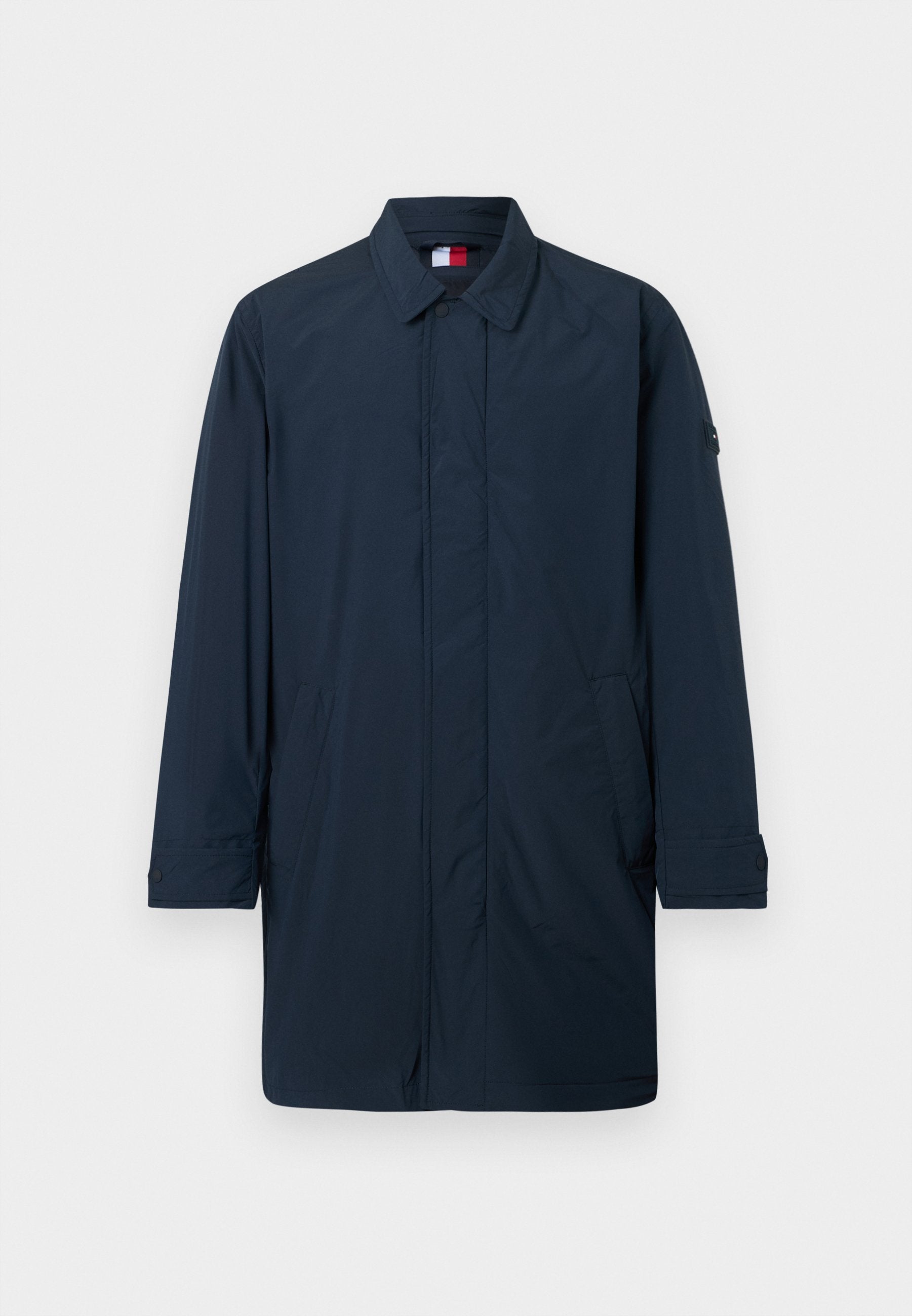 LIGHTWEIGHT PACKABLE CAR COAT Media 1