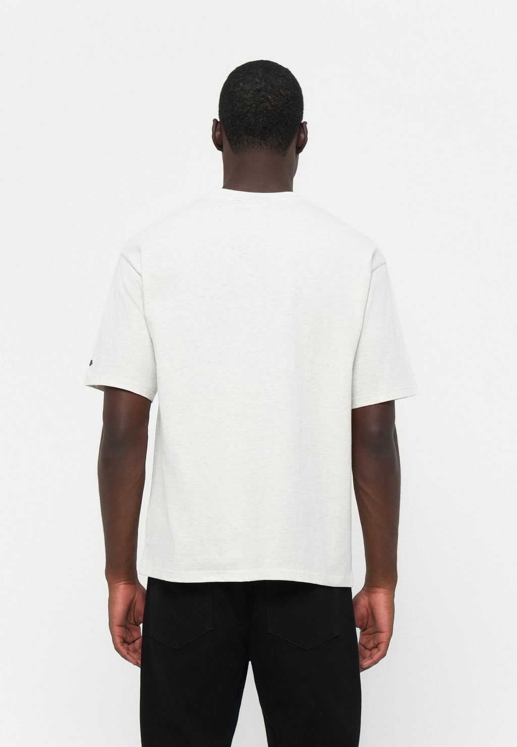 New Era PREMIUM ESSENTIAL TEE