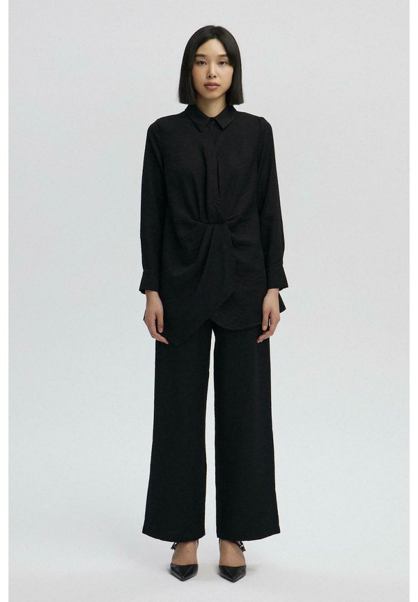Touché Privé COLLAR SET
