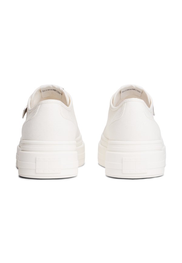 Tommy Jeans CANVAS PLATFORM TRAINERS WITH CHARMS