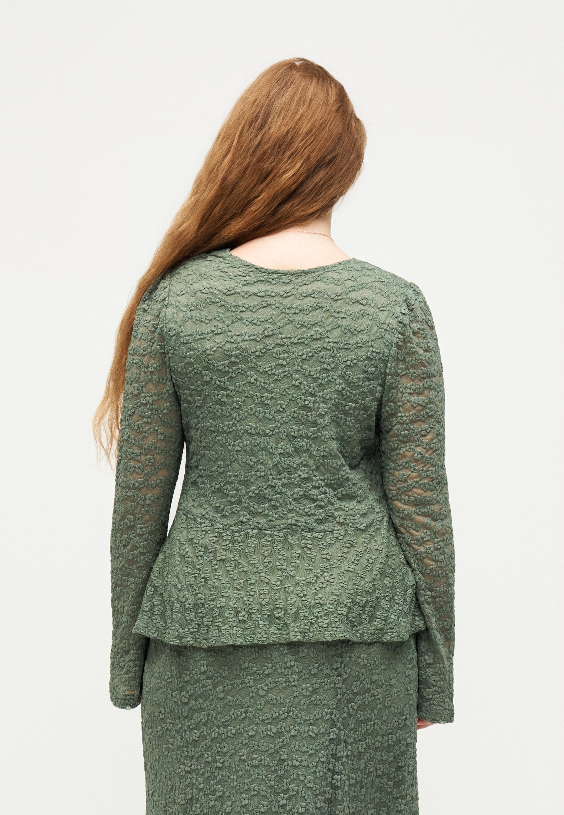 CARALICE V NECK  Media 4