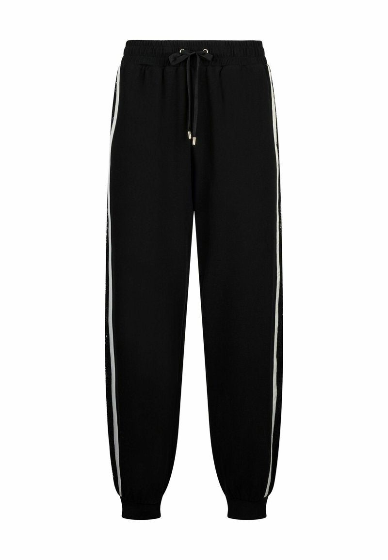 PLUSH JOGGING Media 1