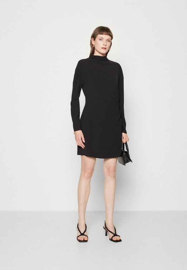 Calvin Klein STRUCTURE SHIFT DRESS