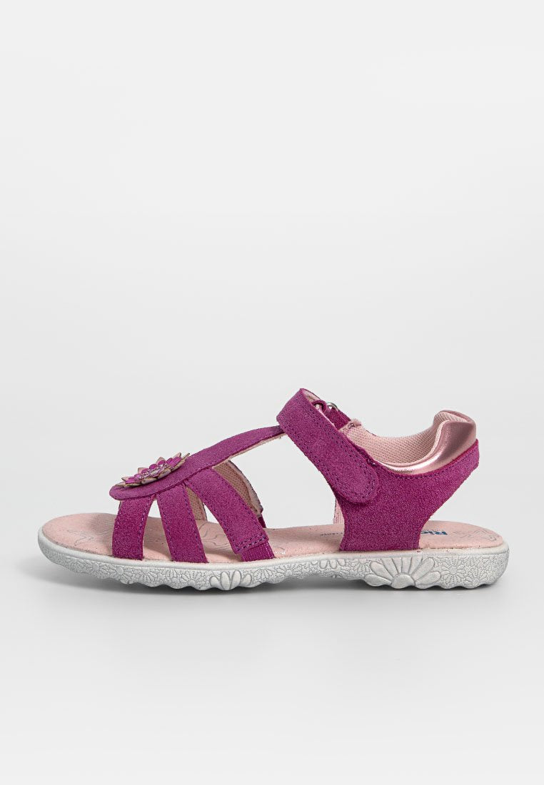 Rosa Wildleder-Sandalen mit Blumenakzent, offenes Zehendesign, verstellbare Riemen und strukturierte Gummisohle mit floralem Muster.