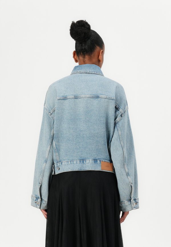 7 for all mankind OLI CROPPED TRUCKER