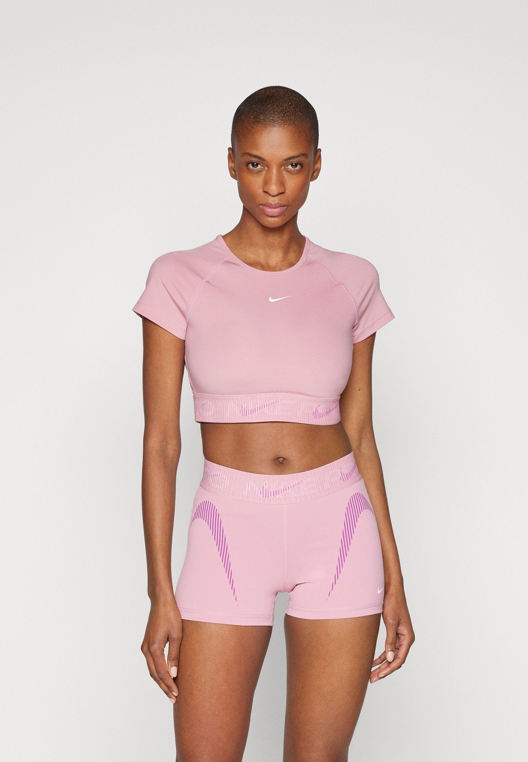 Nike Performance PRO