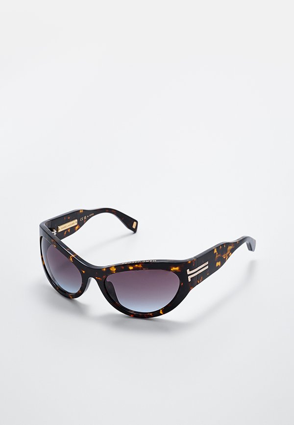 MARC JACOBS