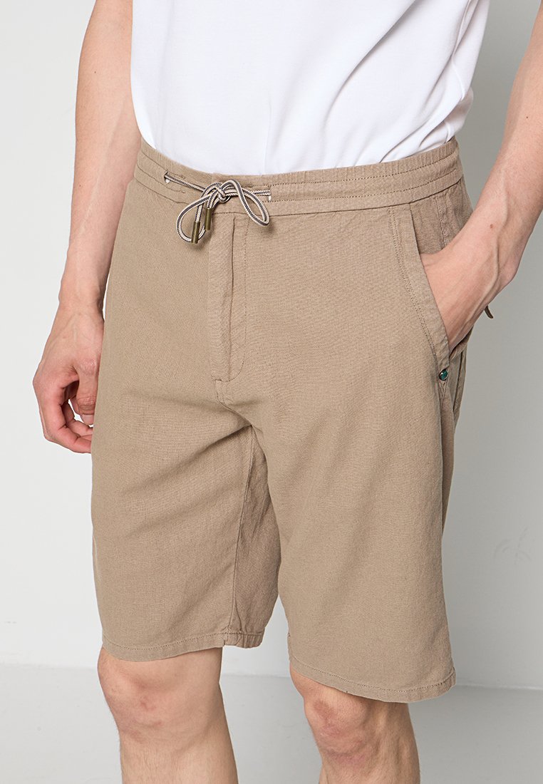 NO EXCESS Shorts Media 4