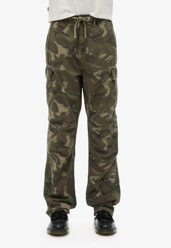 Superdry & Co RISE PARA - Cargo trousers - outline camo
