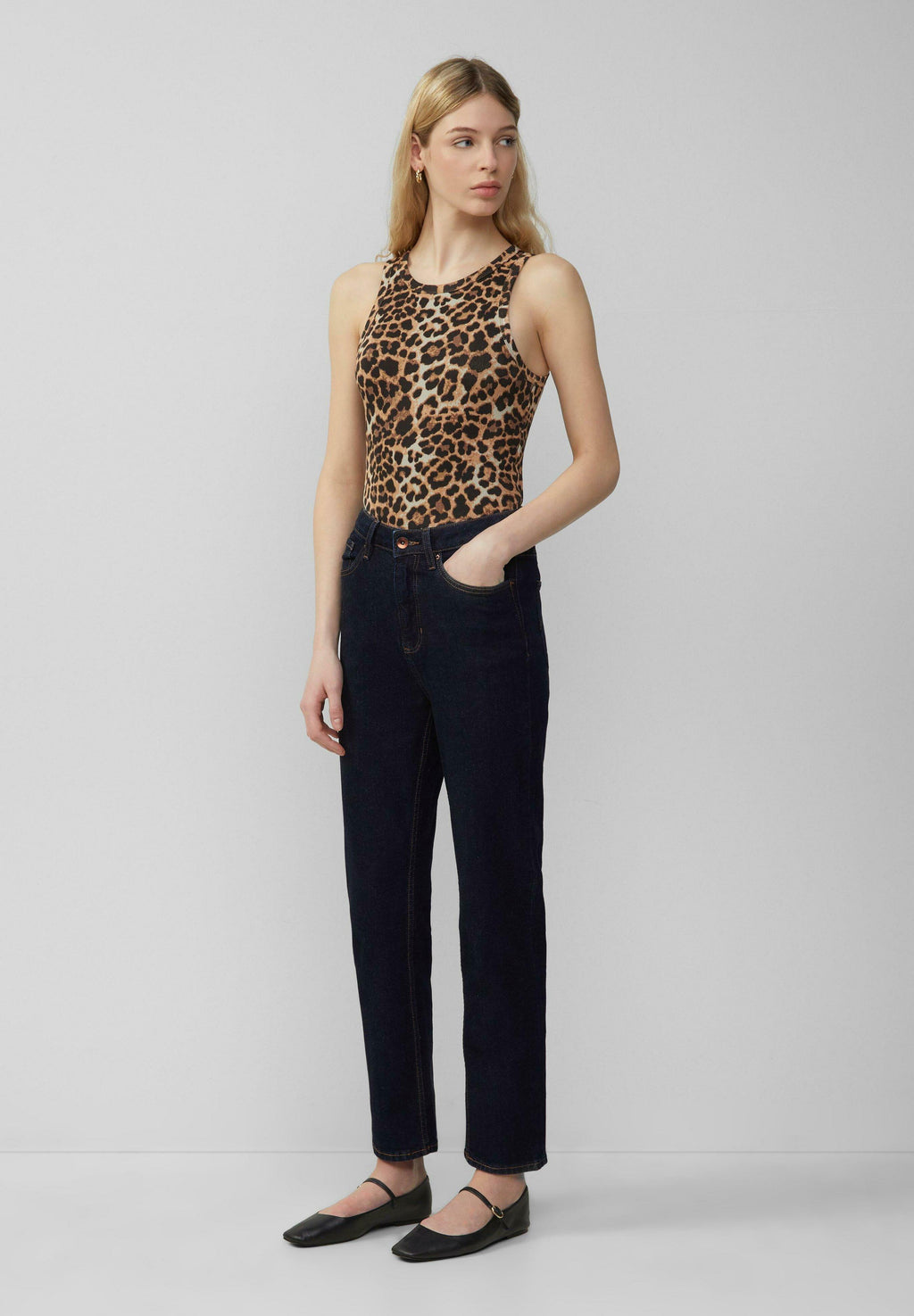QS ANKLE-TIZIE HIGH RISE TAPERED LEG INCH SIZES
