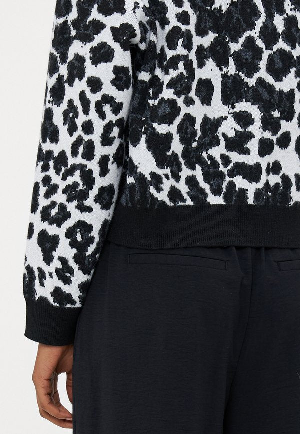 Vero Moda Petite VMAPPLE LEO O NECK