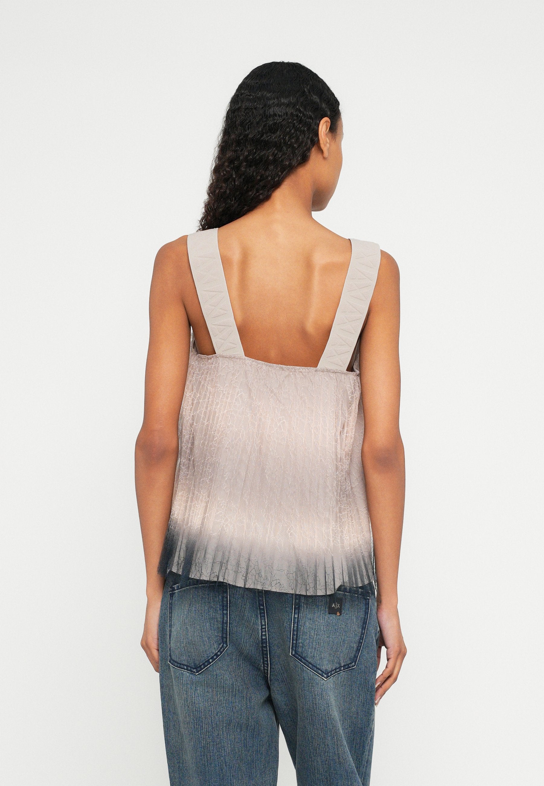 Armani Exchange Top Media 2