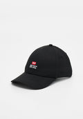 Schwarze Baseballkappe aus strukturiertem Stoff mit gebogenem Schirm und einem auf der Vorderseite aufgestickten roten und weißen "DIESEL"-Logo.