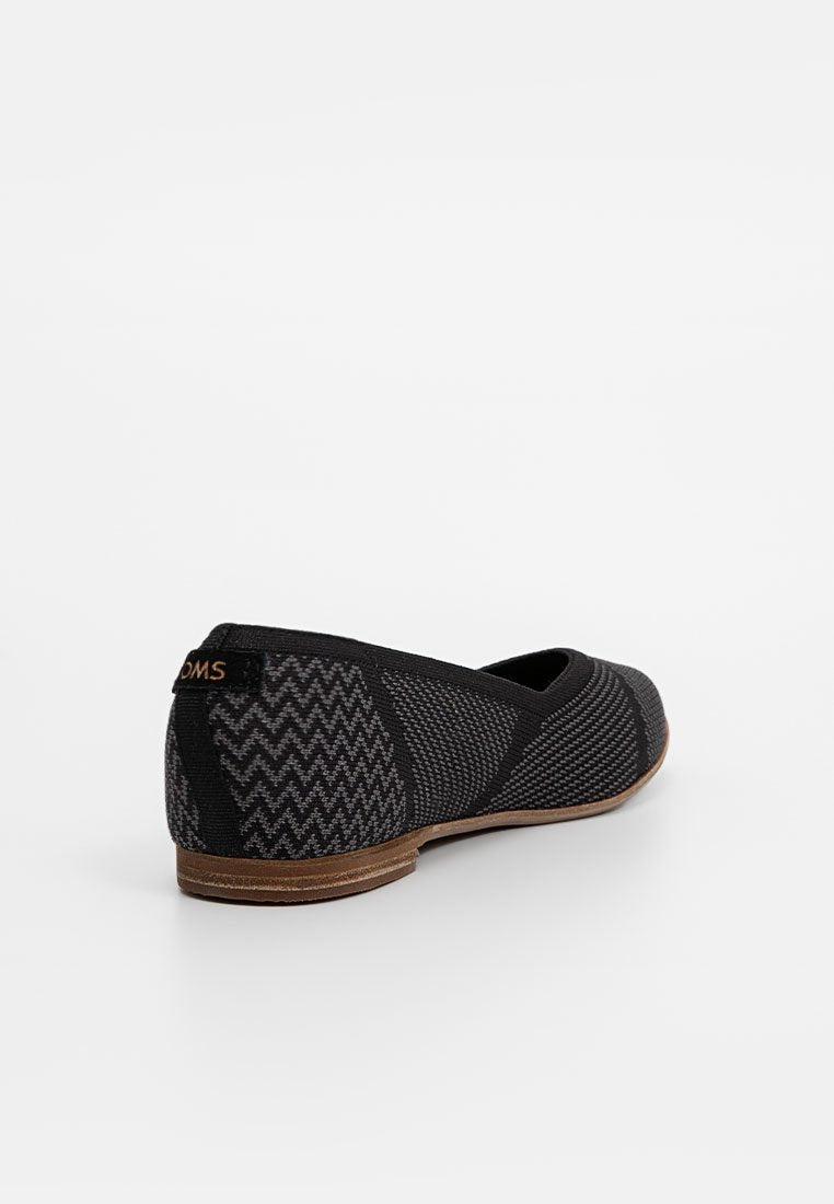 TOMS JUTTI NEAT