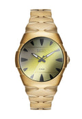 Goldfarbene Diesel-Armbanduhr mit Metallarmband, schwarzen Stundenmarkierungen und Zeigern, die 10:10 anzeigen, Wasserbeständigkeit mit 5 BAR gekennzeichnet.