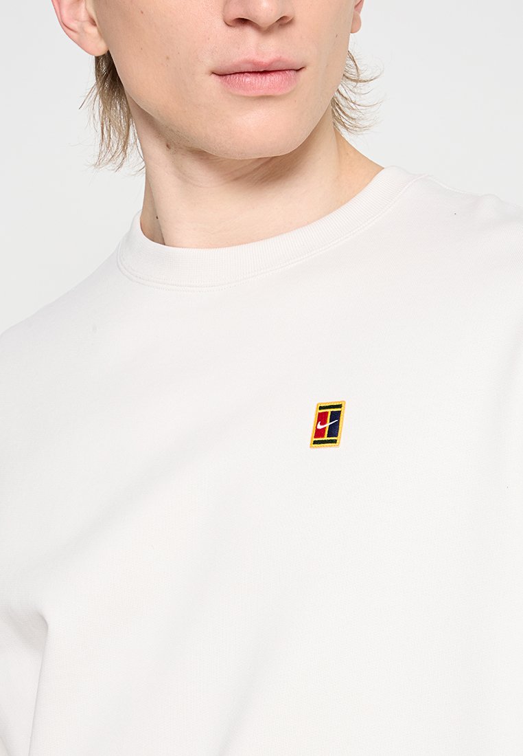 Nike Performance