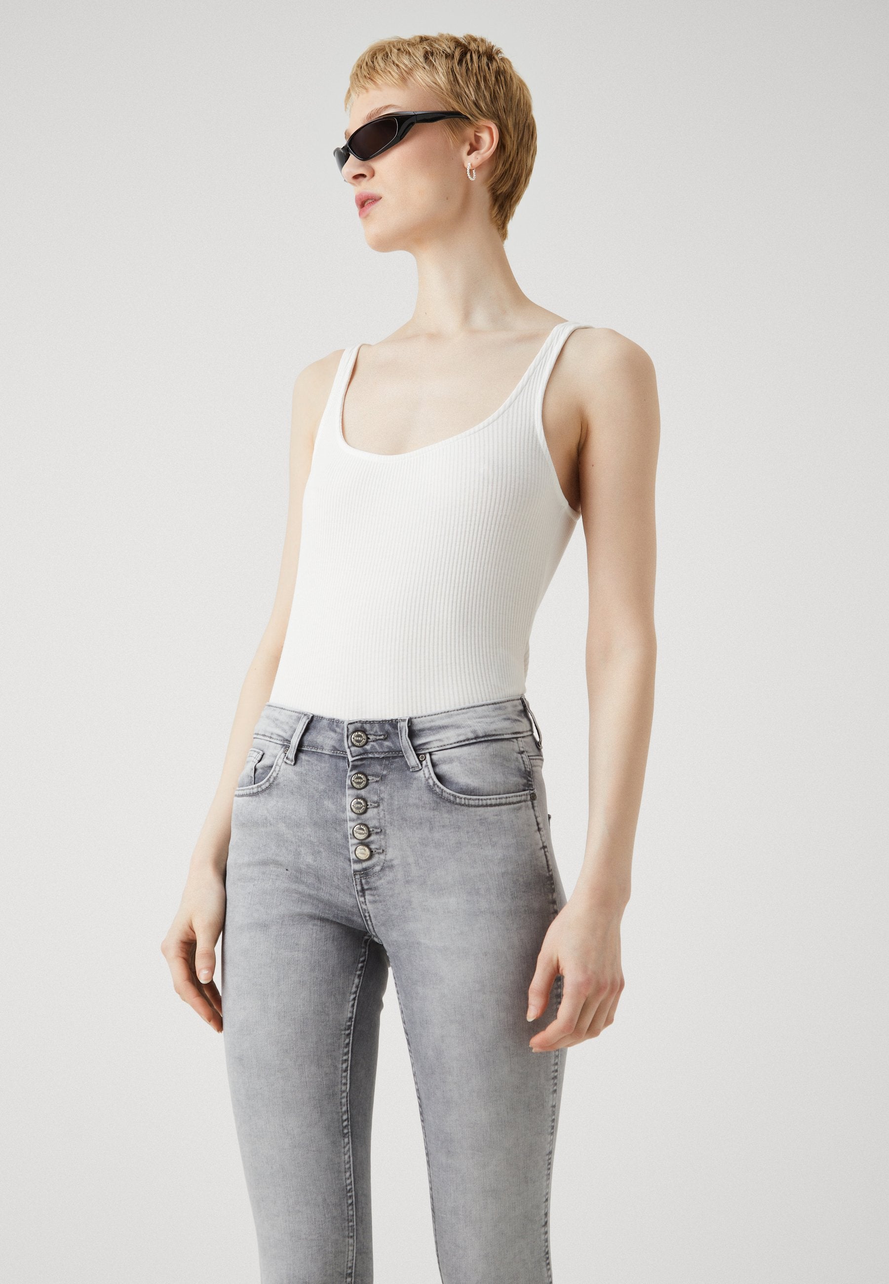 ONLBLUSH MID WAIST Media 5